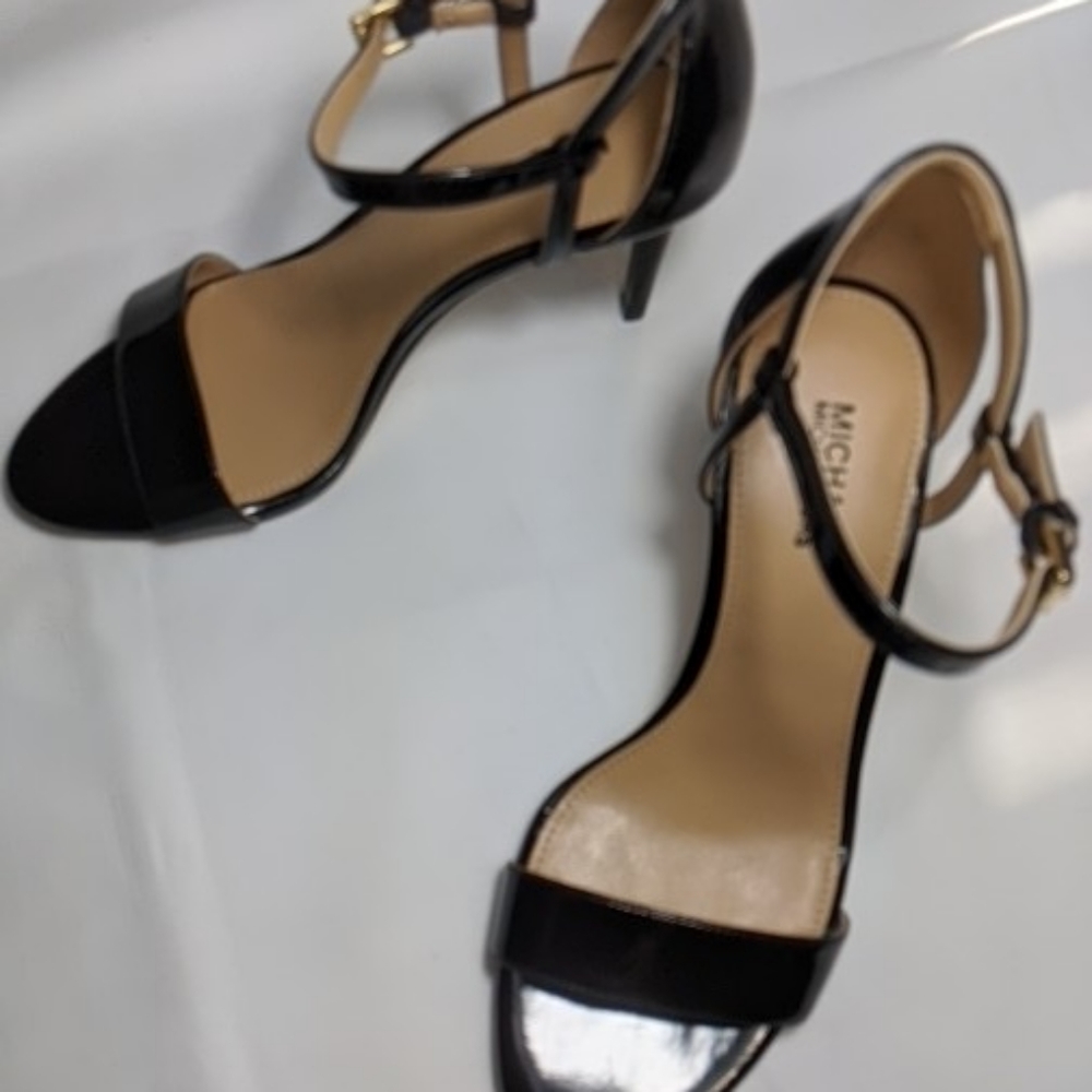 NIB Michael Kors Simone Mid Sandal Black Patent Sz 5
